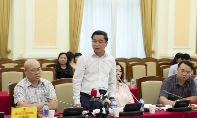 Ông Hà Huy Hà, Phó Cục trưởng Cục Giám định Nhà nước về chất lượng công trình trả lời tại cuộc Họp báo thường kỳ quý III/2024. (Ảnh: Hữu Mạnh)