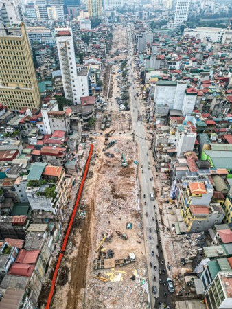 Dự án đường Vành đai 1 đoạn Hoàng Cầu - Voi Phục (Hà Nội) đang thi công. Ảnh: Sóng Hữu