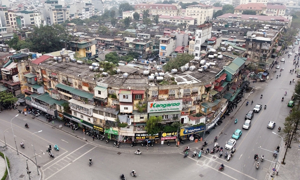 UBND cấp tỉnh quyết định giải pháp quy gom nhà chung cư nhằm bảo đảm hiệu quả kinh tế - xã hội, môi trường của dự án, gắn với cải tạo, chỉnh trang đô thị.