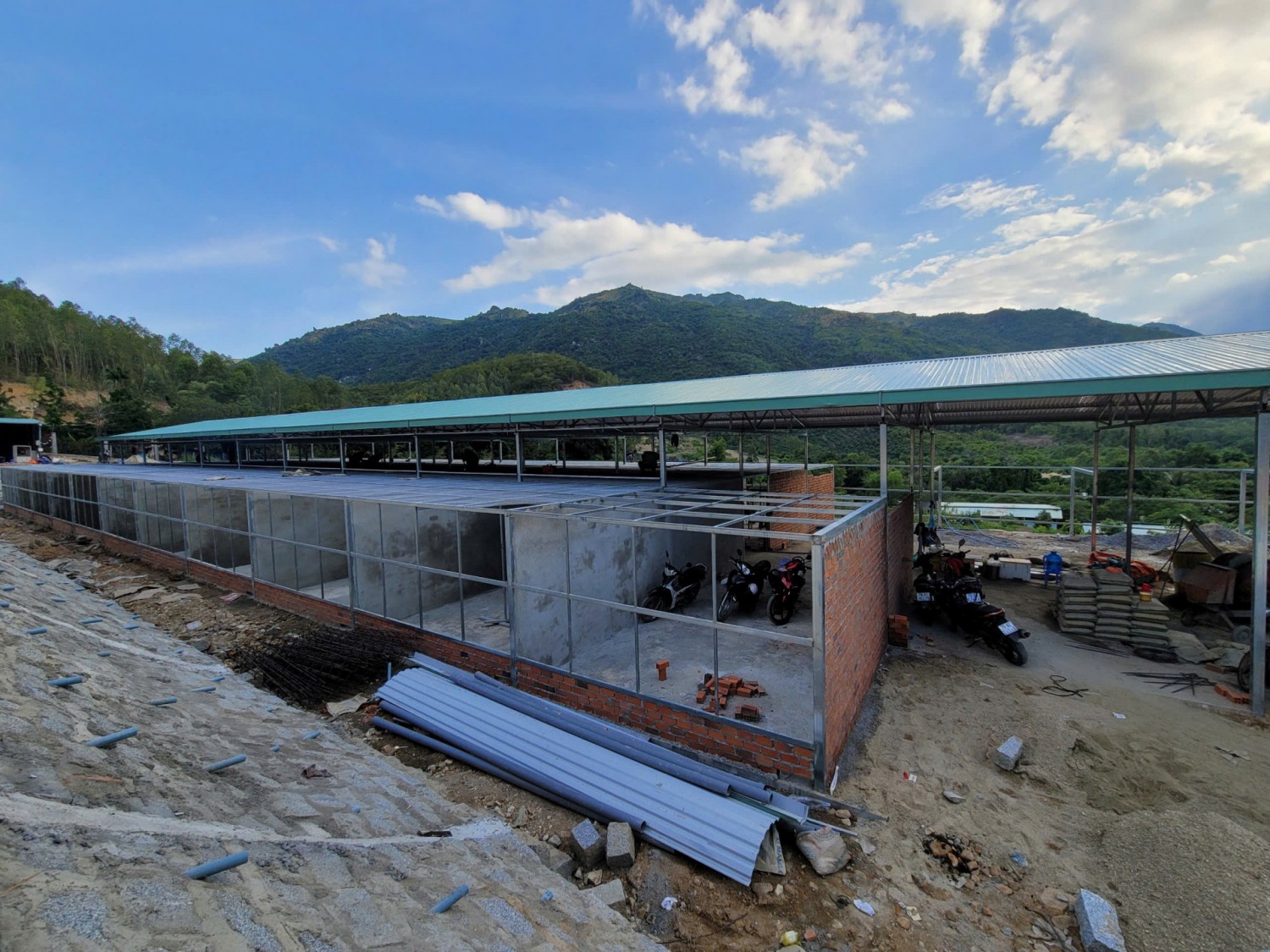 Công trình xây dựng trái phép ở xã Phước Đồng.