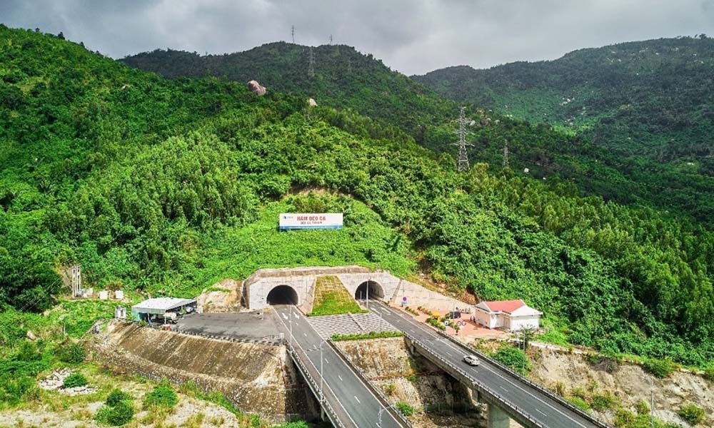 Hầm đường bộ Đèo Cả.
