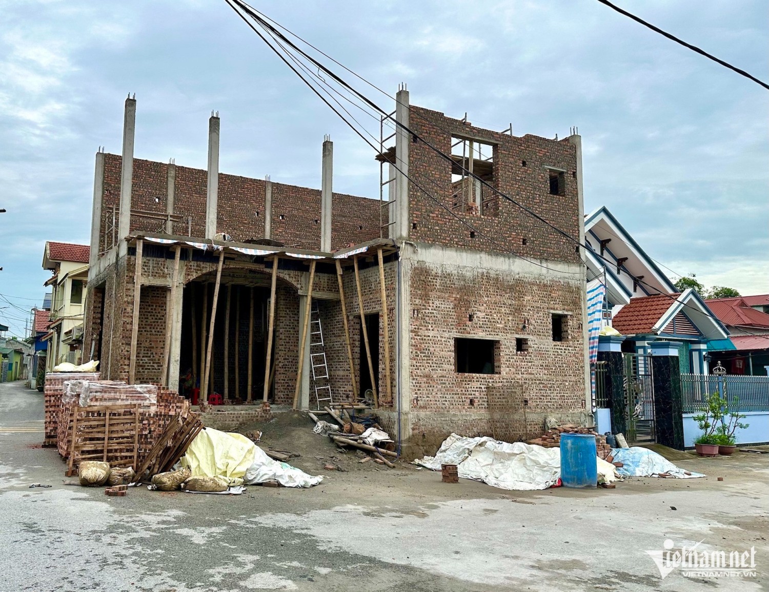 Nhiều khu vực xây nhà ở riêng lẻ được miễn giấy phép xây dựng. Ảnh: Hồng Khanh